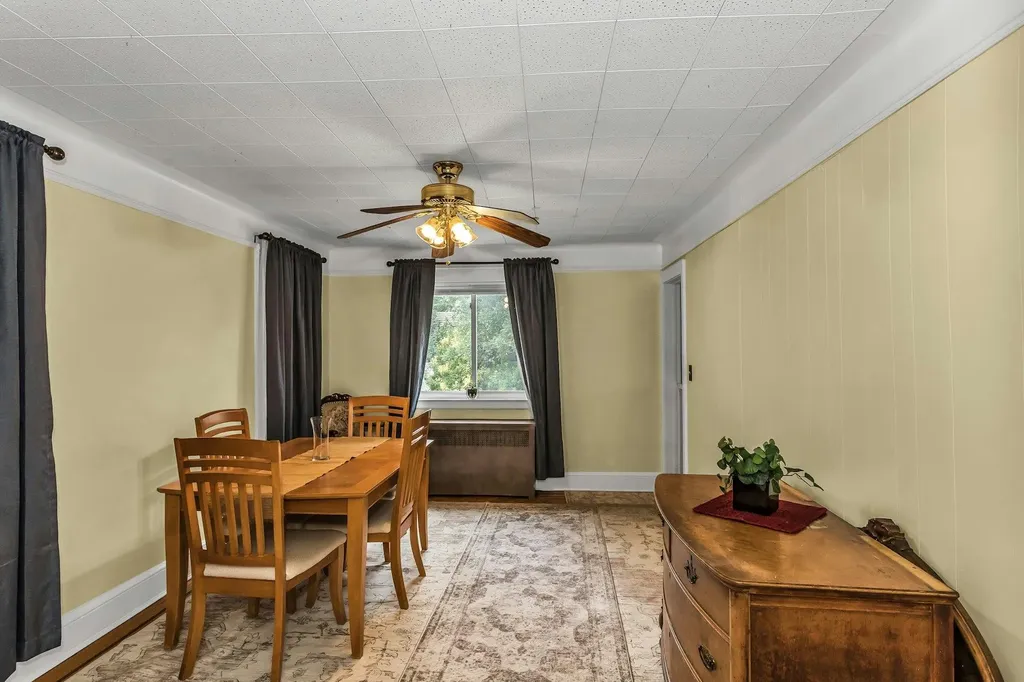 8748 252nd Street Bellerose NY 11426