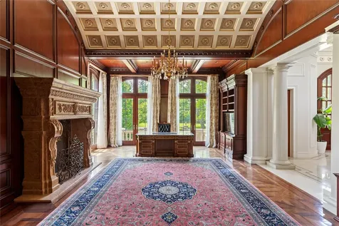 102 Horseshoe Road Mill Neck NY 11765
