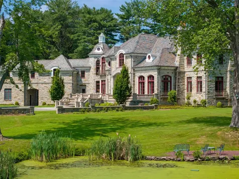 102 Horseshoe Road Mill Neck NY 11765