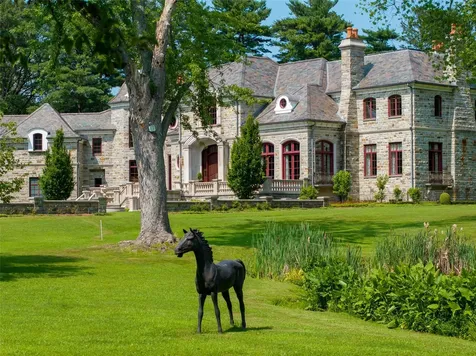 102 Horseshoe Road Mill Neck NY 11765