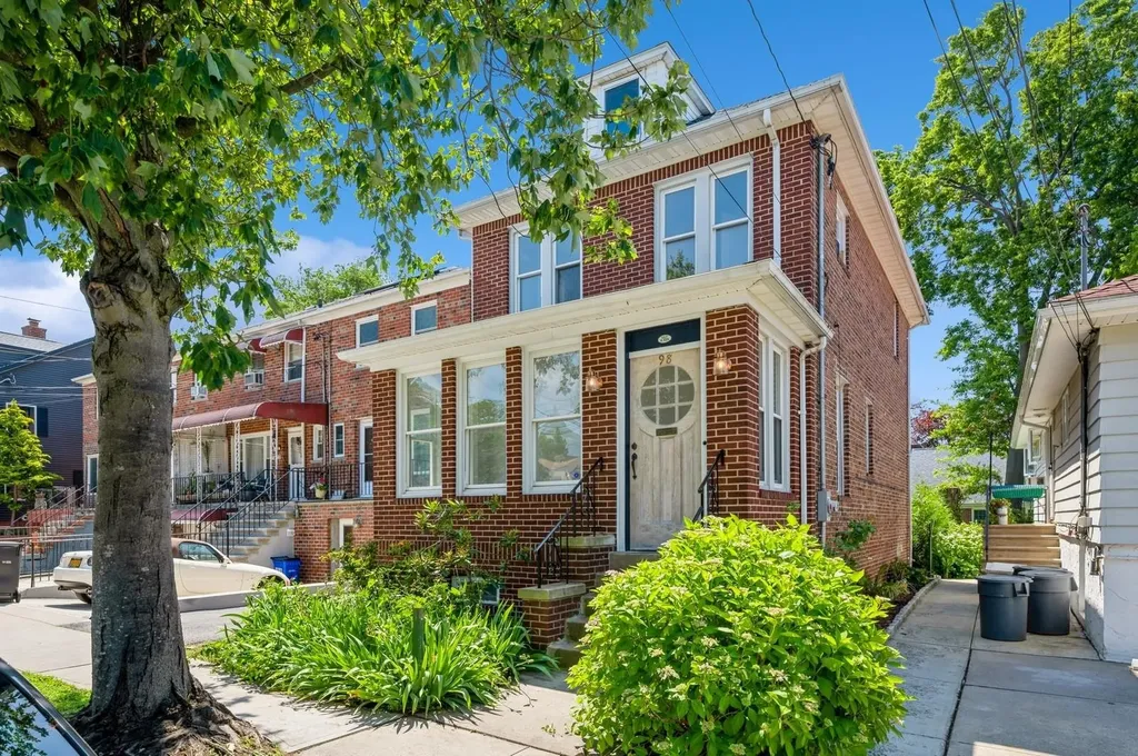 98 Pilot Street Bronx NY 10464