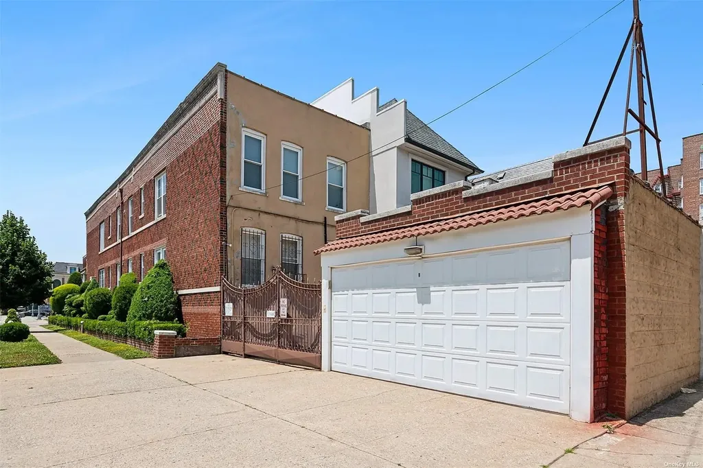 2295 Ocean Parkway Brooklyn NY 11223