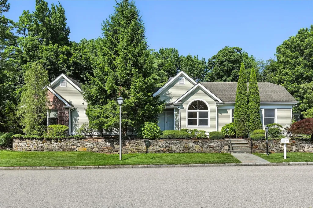 9 Glenbrooke Drive White Plains NY 10605