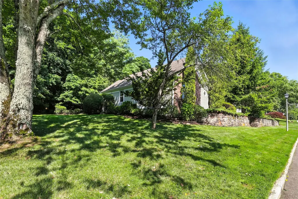 9 Glenbrooke Drive White Plains NY 10605