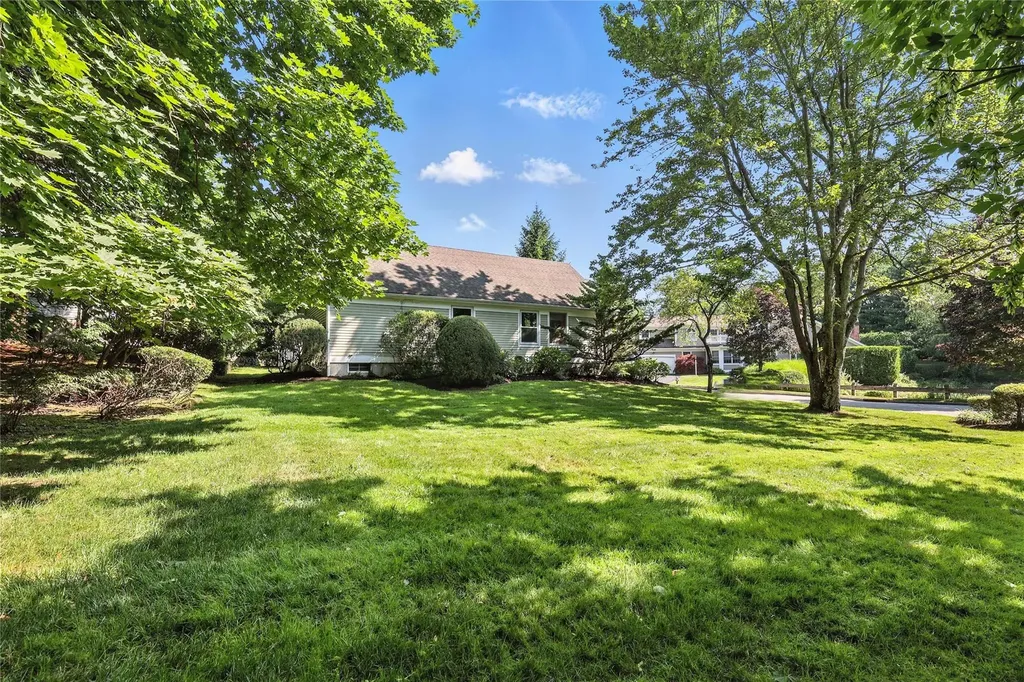 9 Glenbrooke Drive White Plains NY 10605