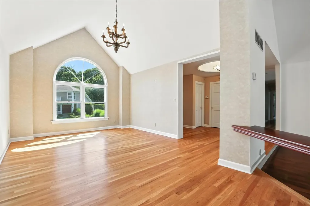 9 Glenbrooke Drive White Plains NY 10605