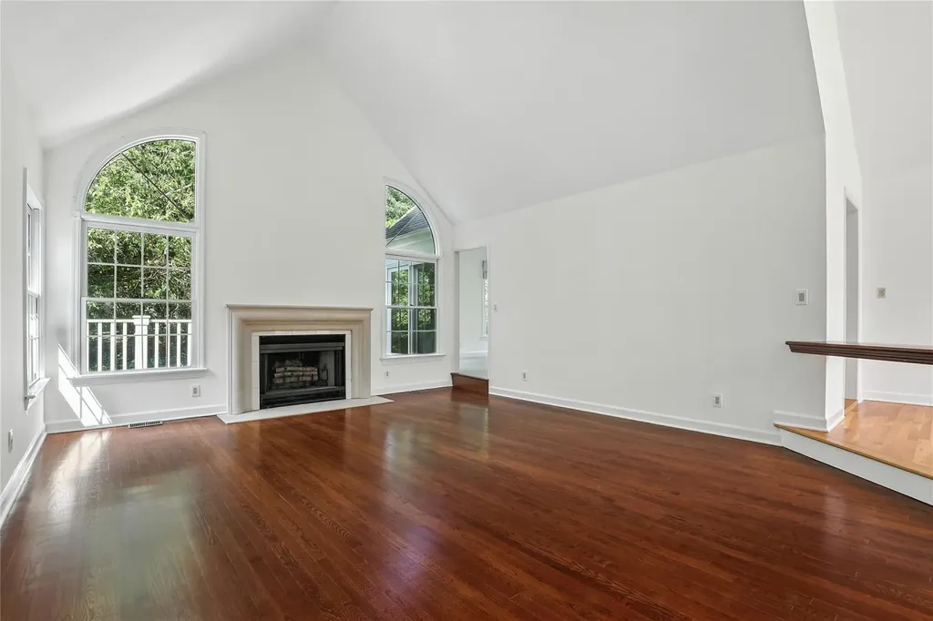9 Glenbrooke Drive White Plains NY 10605