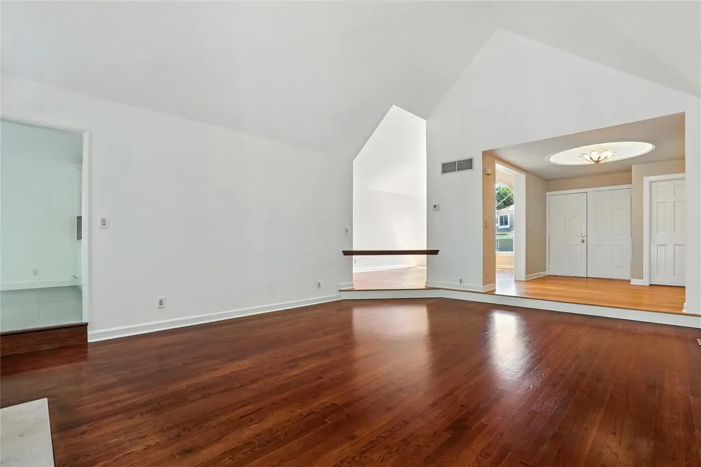 9 Glenbrooke Drive White Plains NY 10605