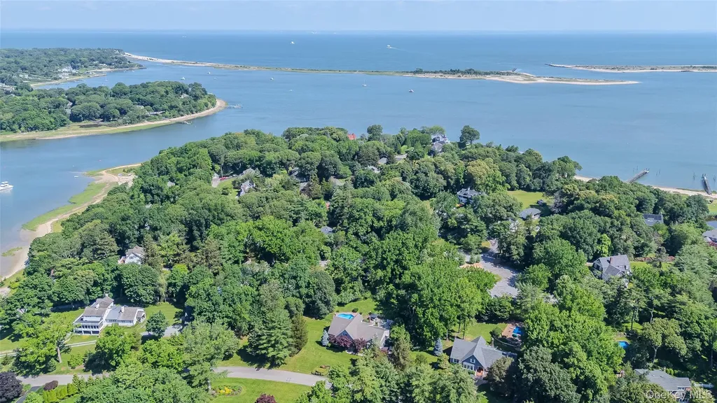 2 White Pine Lane Setauket NY 11733