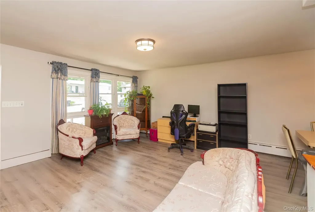 17 Hillside Place Fallsburg NY 12779