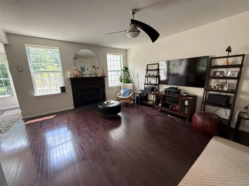 18 Pritchard Court Fishkill NY 12524