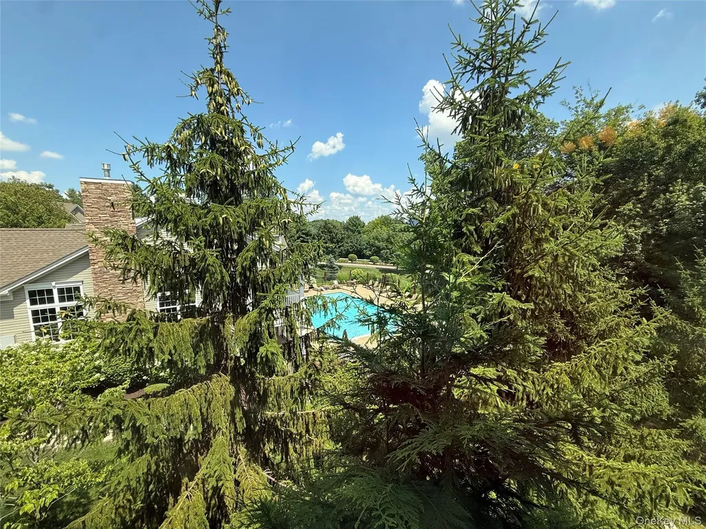 18 Pritchard Court Fishkill NY 12524