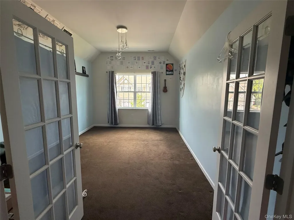 18 Pritchard Court Fishkill NY 12524