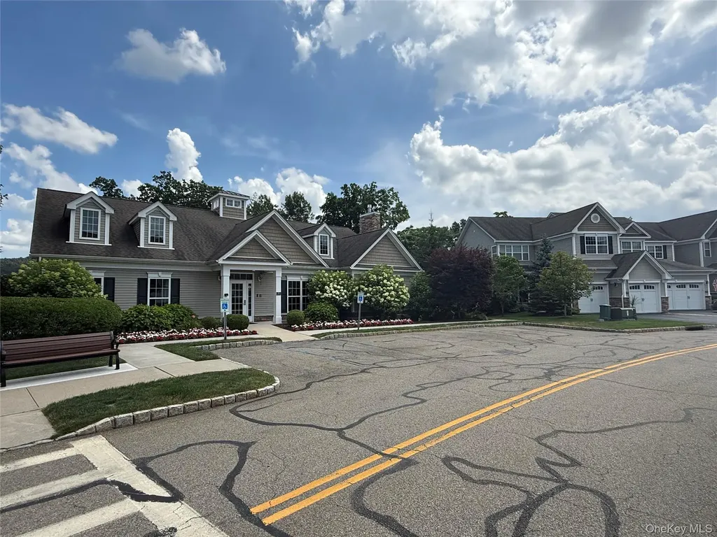 18 Pritchard Court Fishkill NY 12524