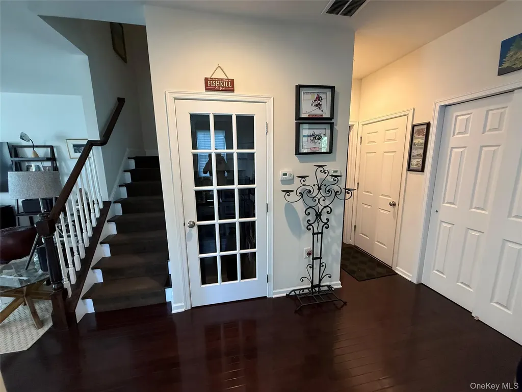 18 Pritchard Court Fishkill NY 12524