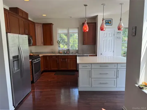 18 Pritchard Court Fishkill NY 12524