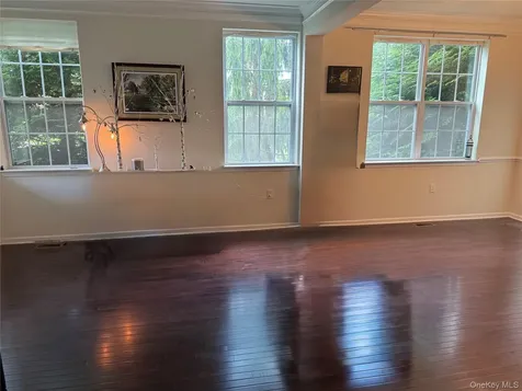 18 Pritchard Court Fishkill NY 12524