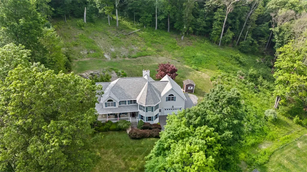 8 Hamlet Way Hopewell Junction NY 12533