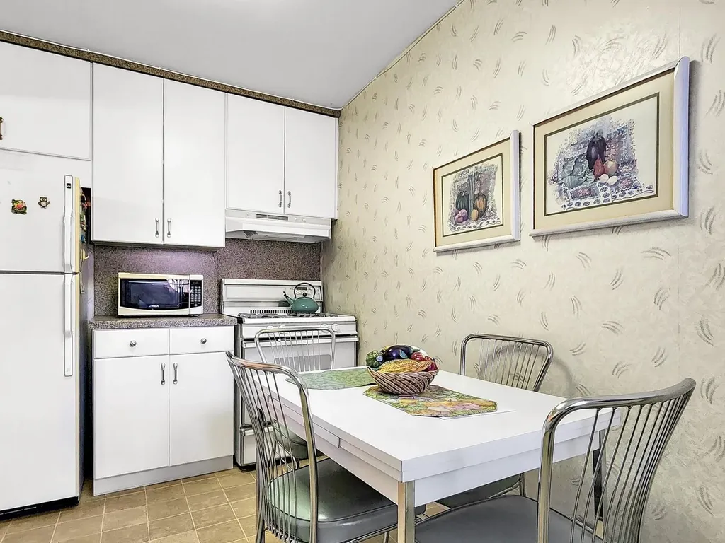 140-21 31st Road Flushing NY 11354