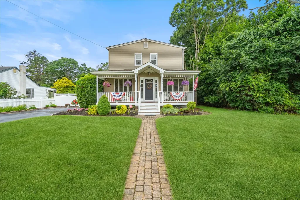 1334 Thompson Drive Bay Shore NY 11706