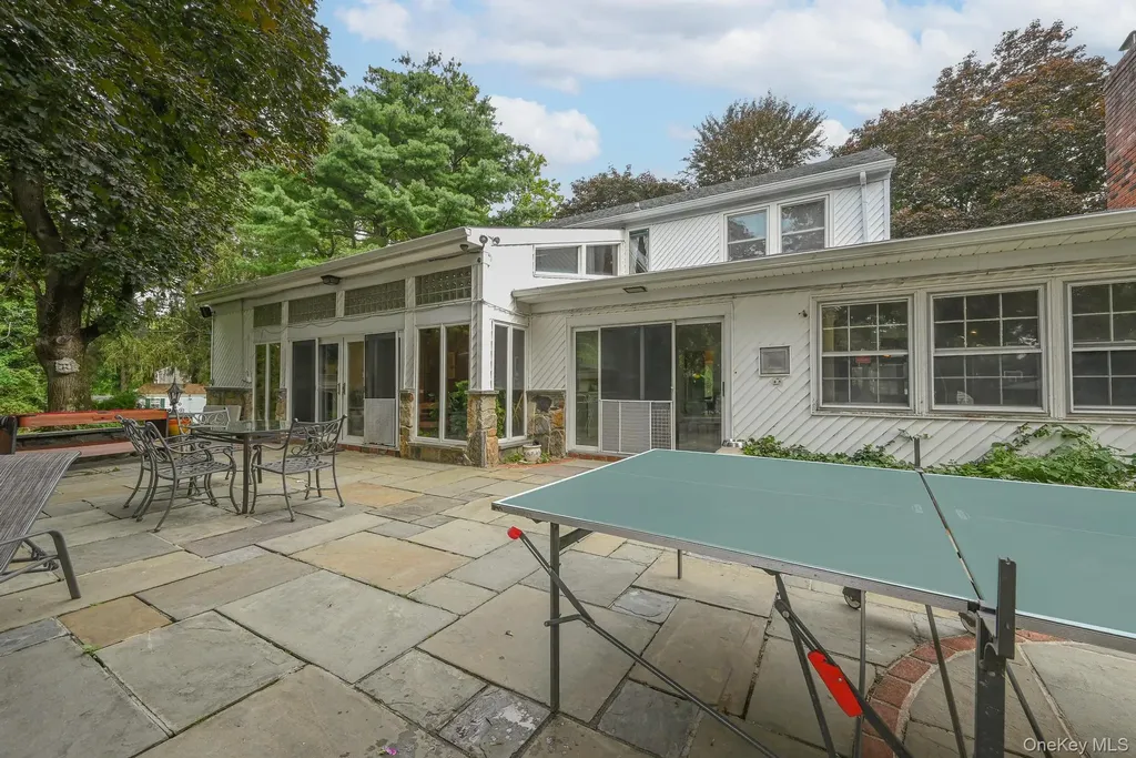 23 Pettit Drive Dix Hills NY 11746