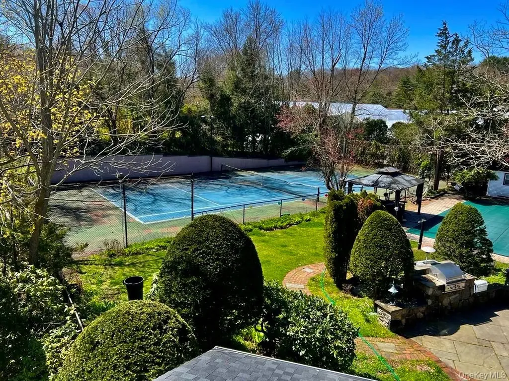 23 Pettit Drive Dix Hills NY 11746