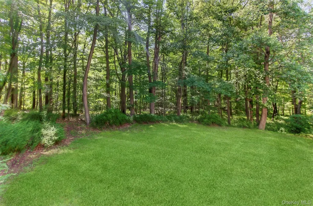 300 Estrada Road Central Valley NY 10917