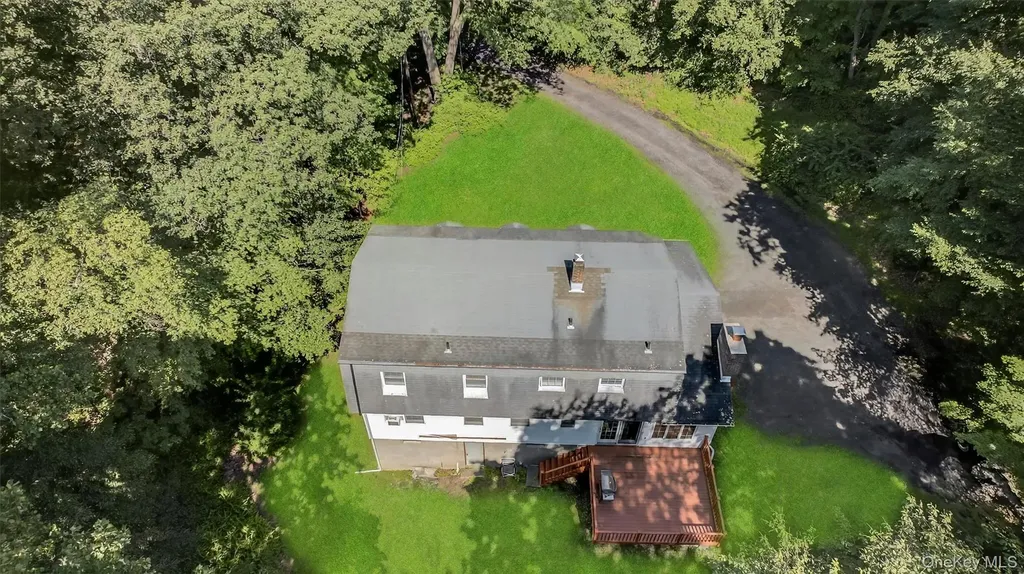 300 Estrada Road Central Valley NY 10917