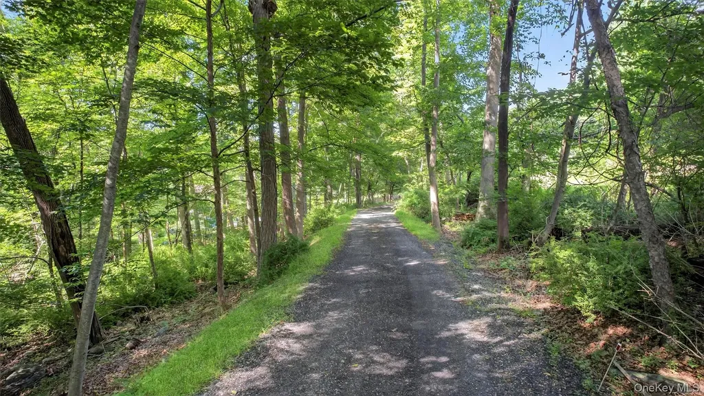 300 Estrada Road Central Valley NY 10917