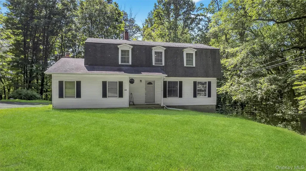 300 Estrada Road Central Valley NY 10917