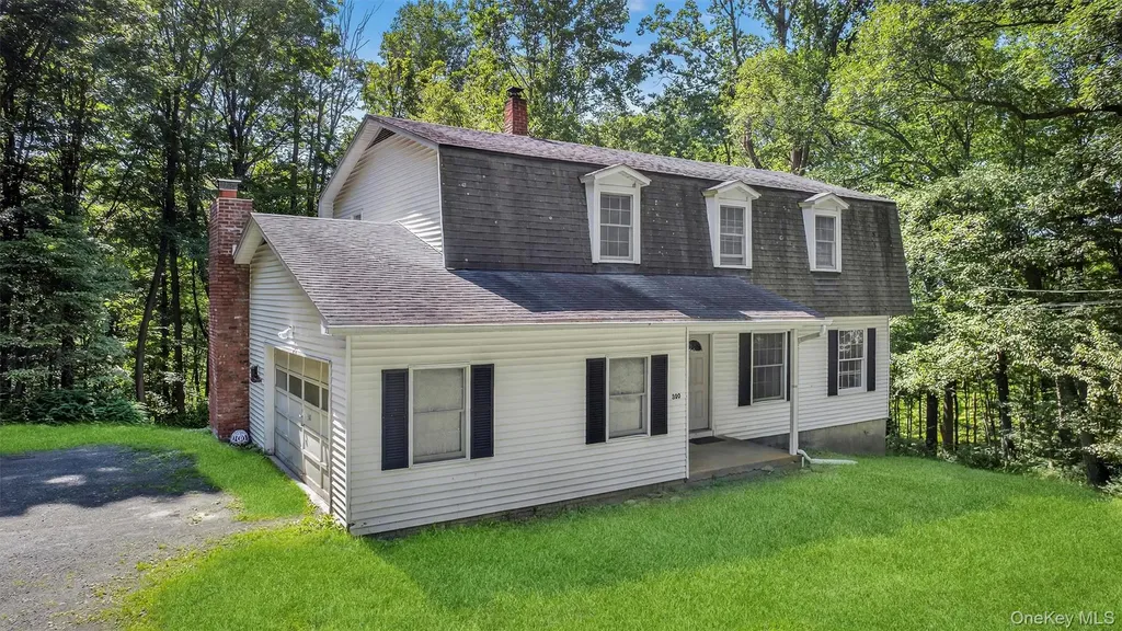 300 Estrada Road Central Valley NY 10917