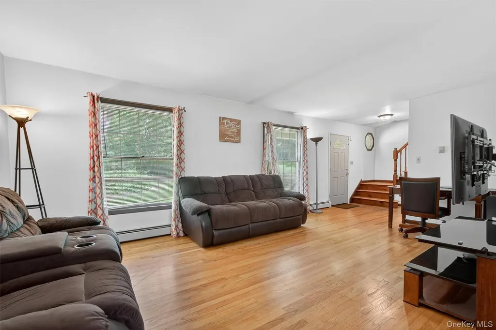 300 Estrada Road Central Valley NY 10917