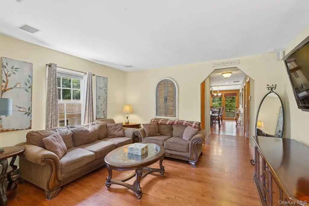 66 Lynbrook Drive Mastic Beach NY 11951