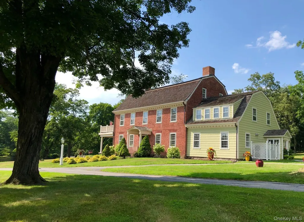 11 Brown Road Pleasant Valley NY 12569