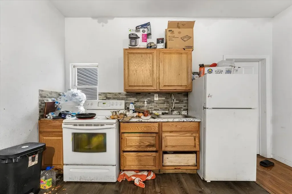1047 Trinity Avenue Bronx NY 10456