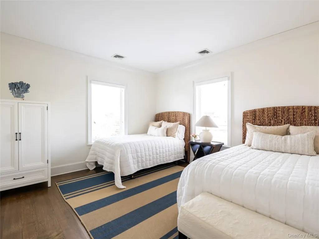 40 Dune Road Quogue NY 11959