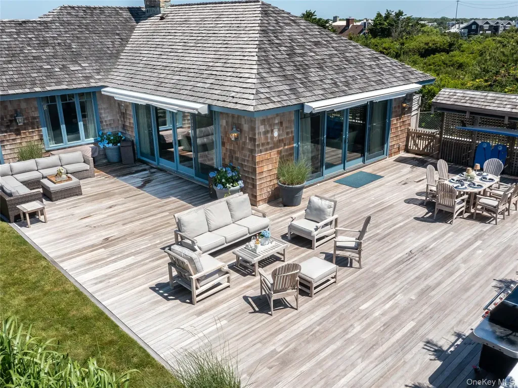 40 Dune Road Quogue NY 11959