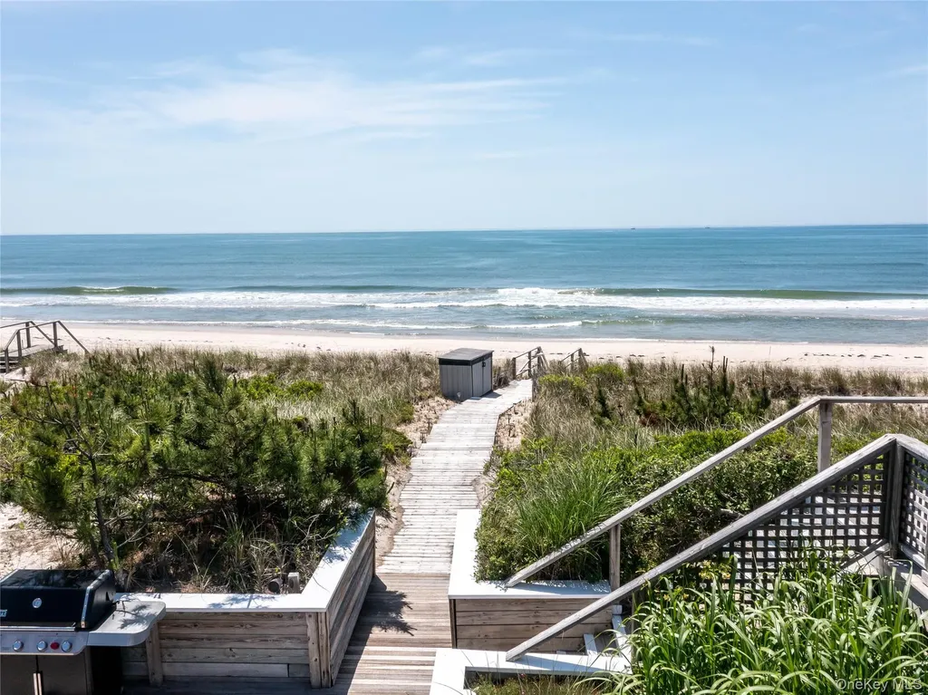 40 Dune Road Quogue NY 11959