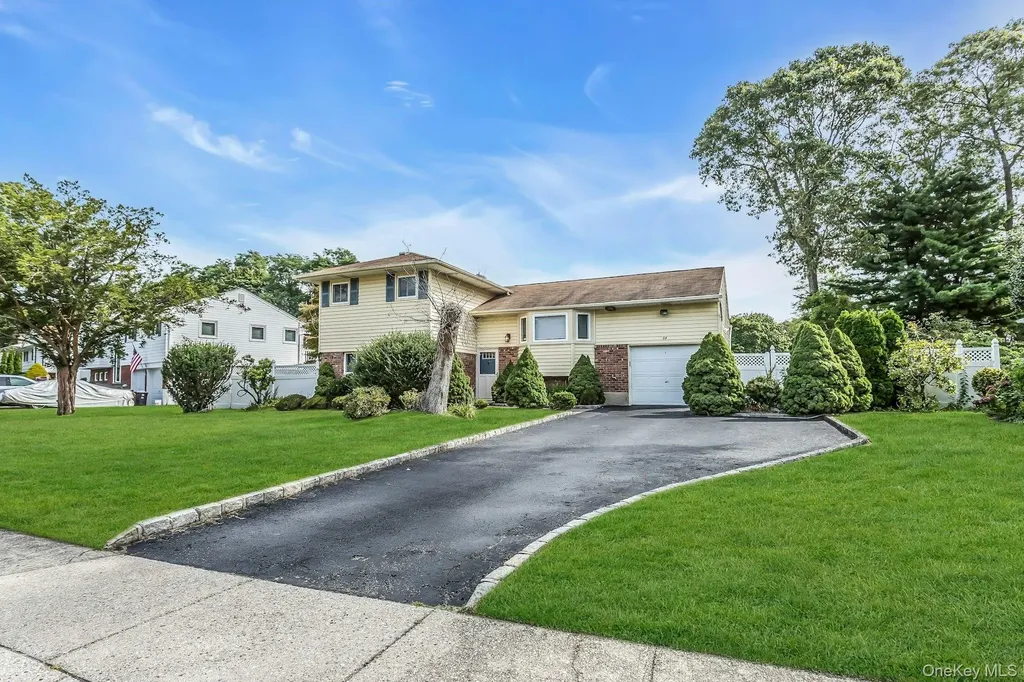 58 Sherbrooke Drive Smithtown NY 11787