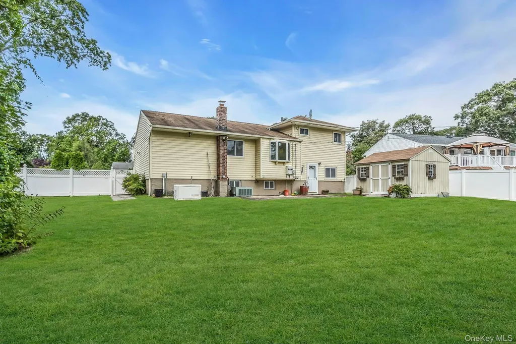 58 Sherbrooke Drive Smithtown NY 11787