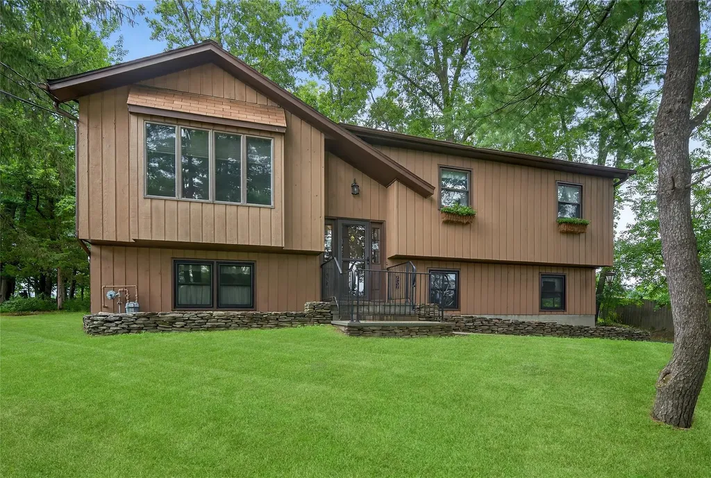 3 Robert Drive Florida NY 10921