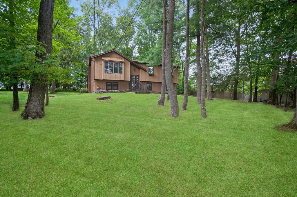 3 Robert Drive Florida NY 10921