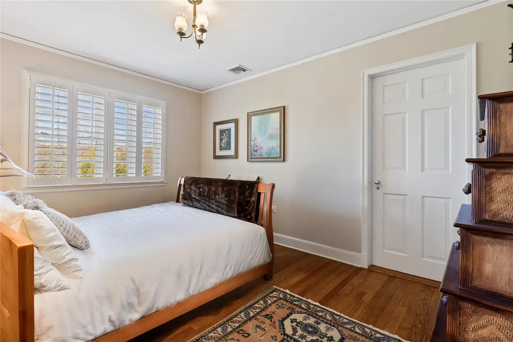31 Colonial Road White Plains NY 10605