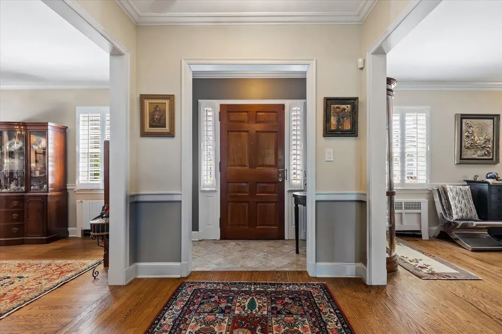 31 Colonial Road White Plains NY 10605