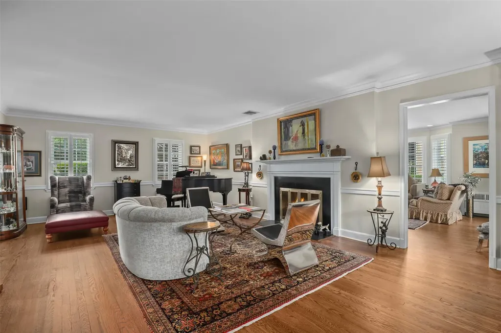 31 Colonial Road White Plains NY 10605