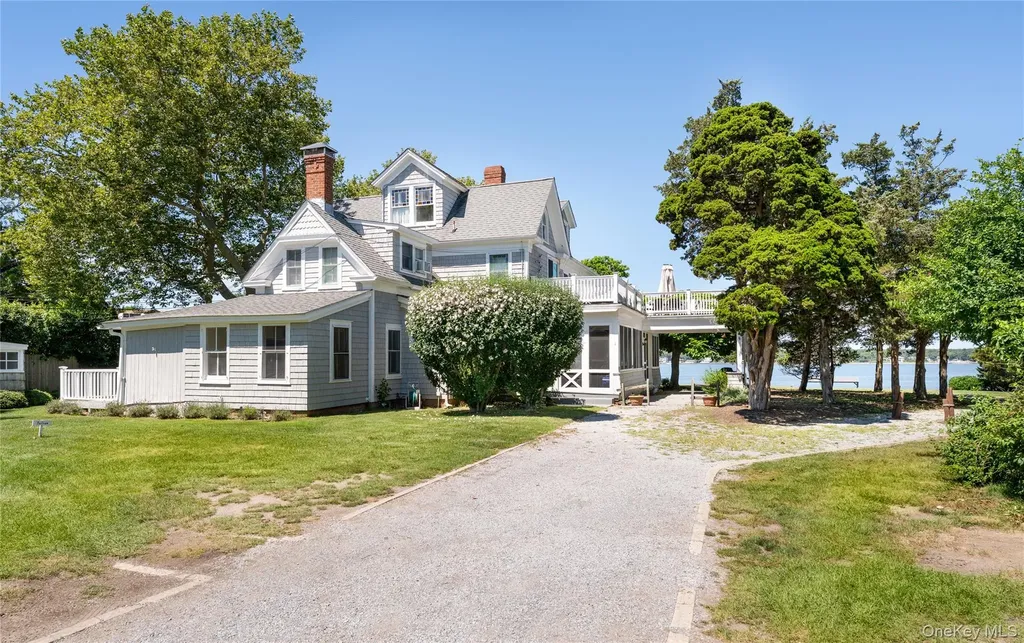 46 Rampasture Road Hampton Bays NY 11946