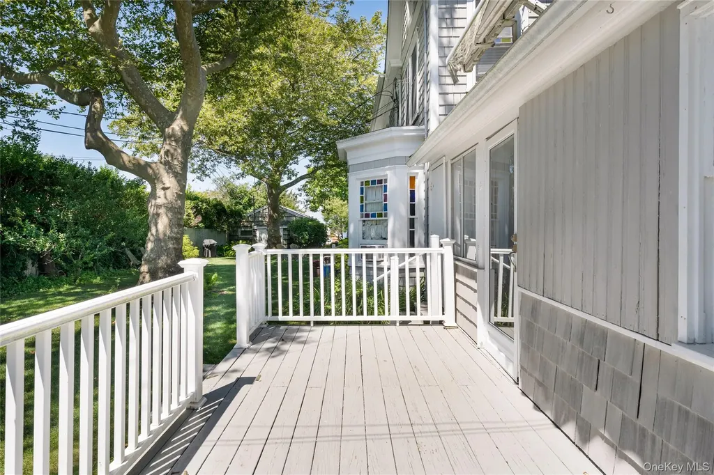 46 Rampasture Road Hampton Bays NY 11946