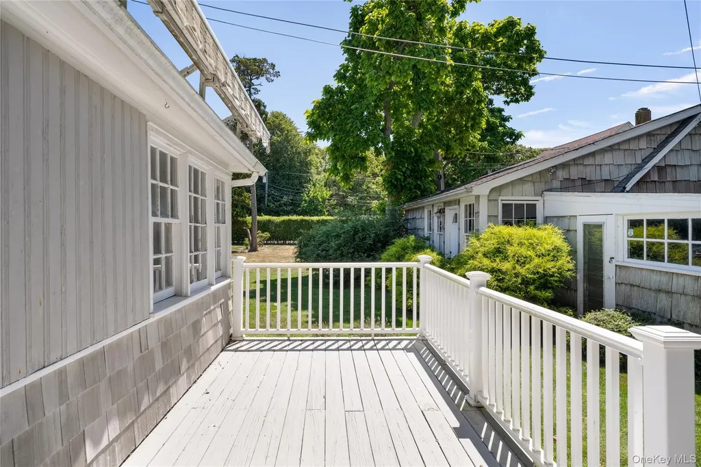 46 Rampasture Road Hampton Bays NY 11946