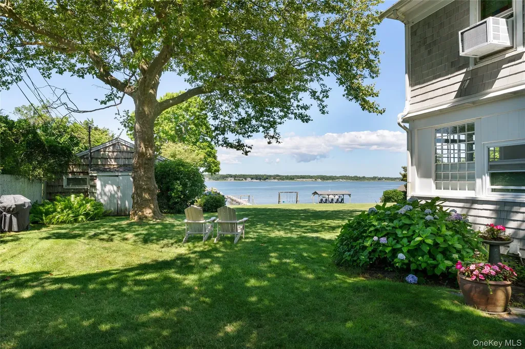 46 Rampasture Road Hampton Bays NY 11946