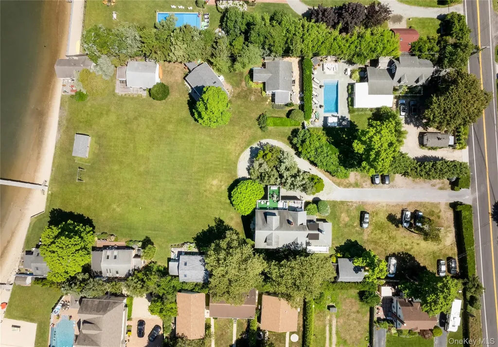 46 Rampasture Road Hampton Bays NY 11946